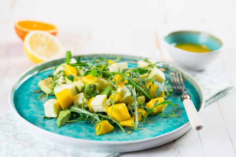 Avocado-Mango-Mozzarella Salat