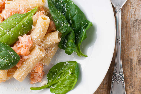 Penne mit Lachs-Sahnesauce