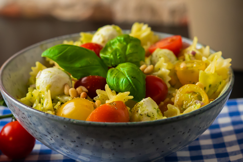 Kalter Picknick-Pasta Salat