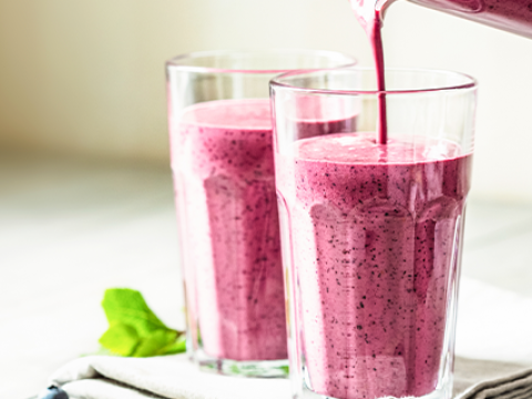 Beeriger Kefir Smoothie